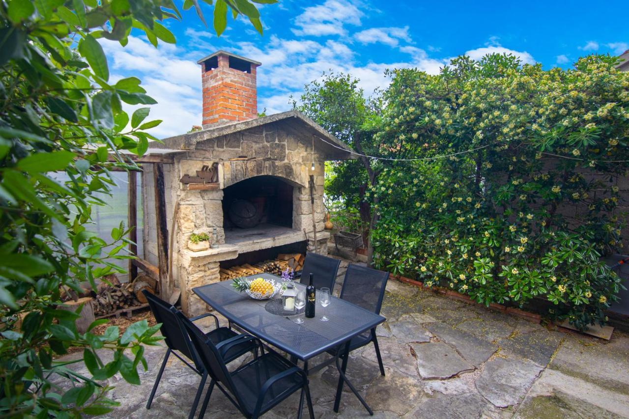 Apartman Marta Zara Esterno foto